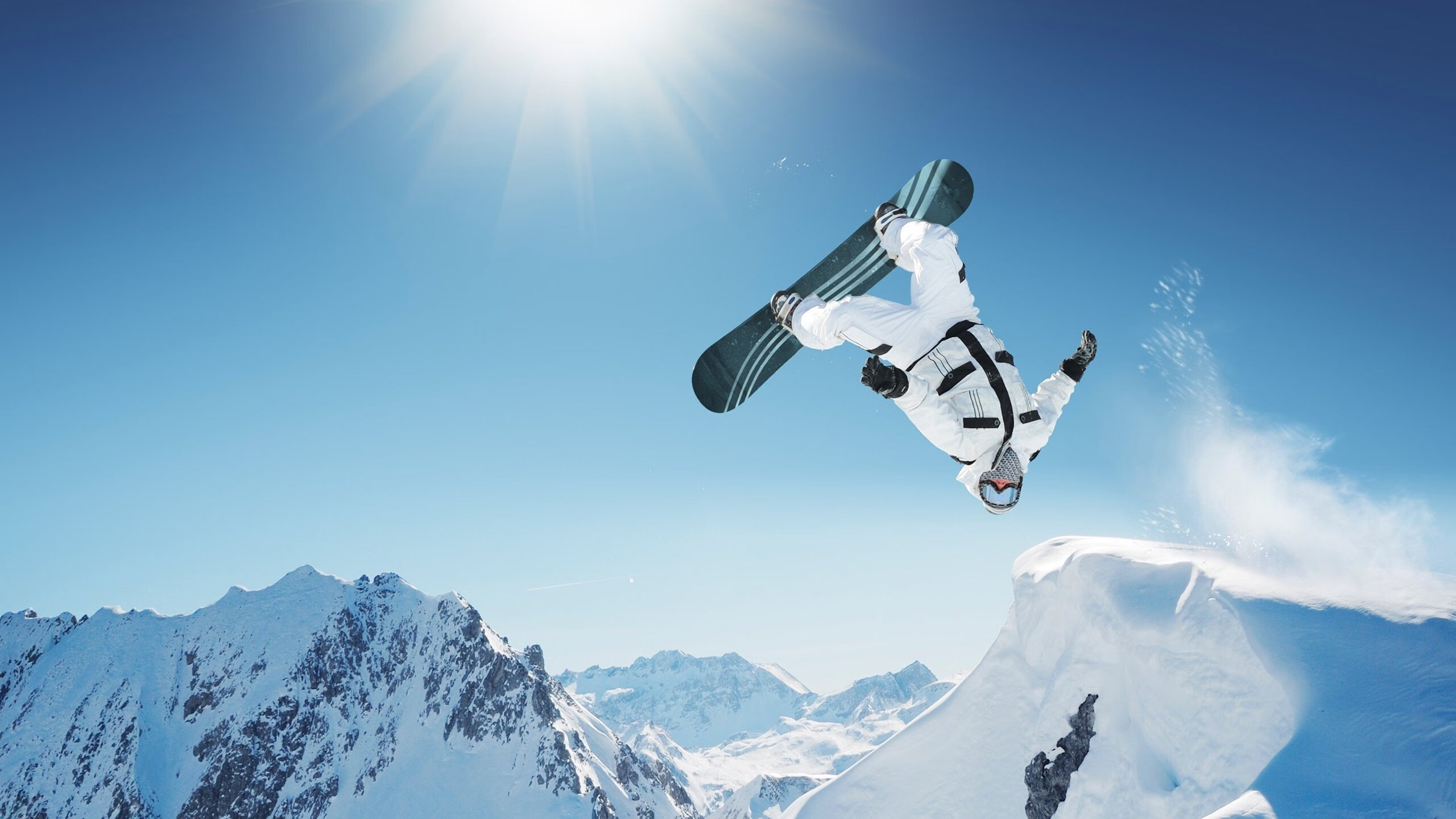 2018年西部决赛:库里在第三节一人投中五个三分球,一举扳平系列赛!