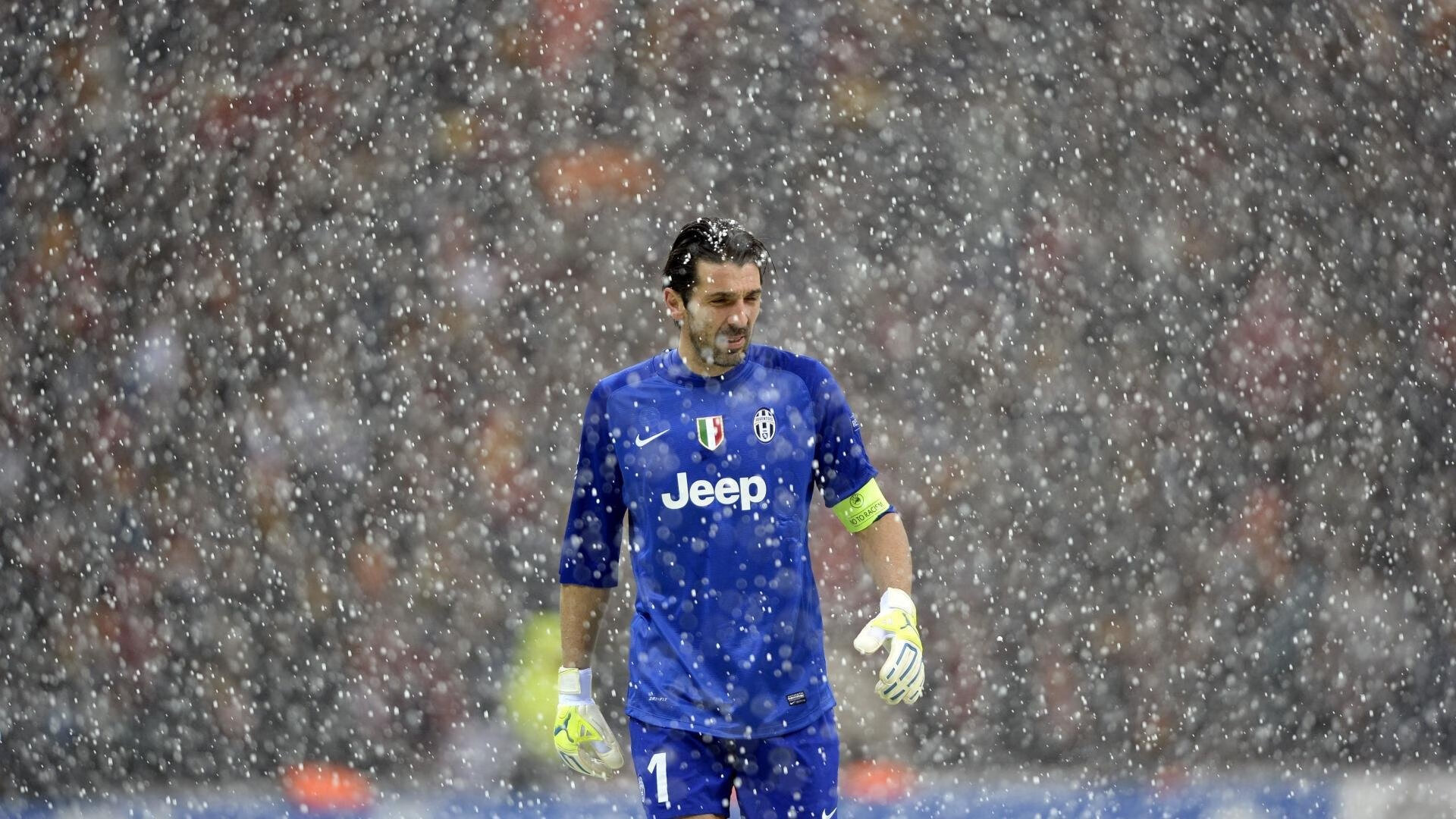 【洛杉矶天使艰难胜出】特劳特关键全垒打锁定胜局，洛杉矶天使队排名