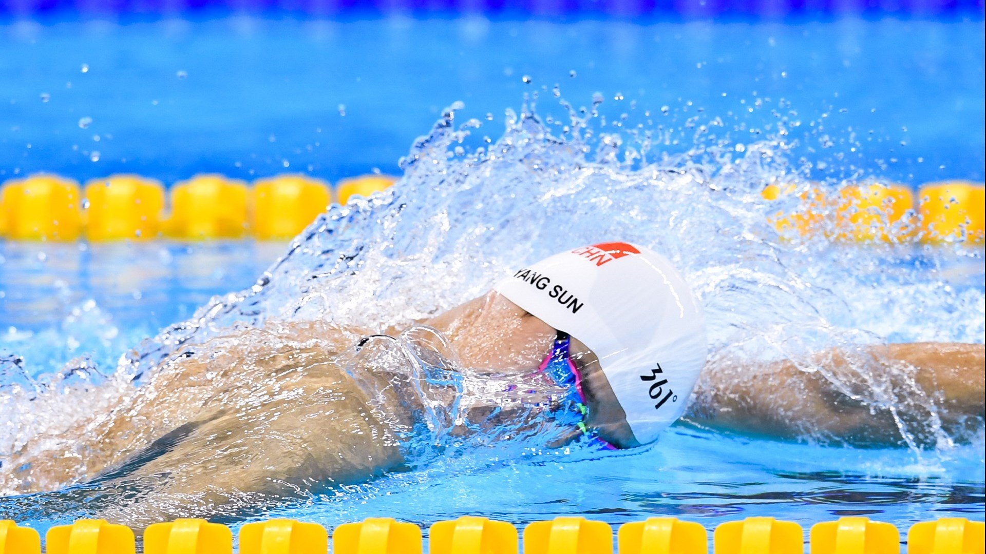 国足对抗训练场面火爆，状态积极，国足最新训练视频