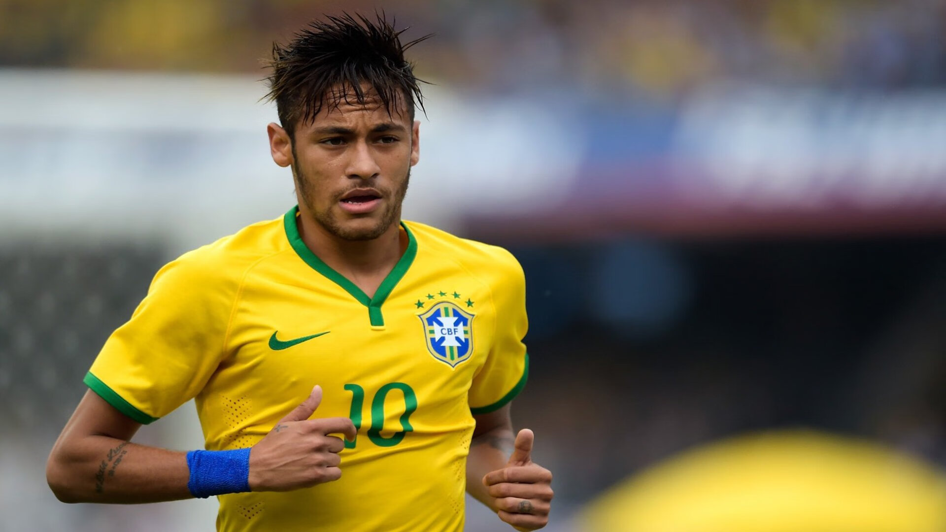 媒体评论国足表现，呼吁改革，评价国足